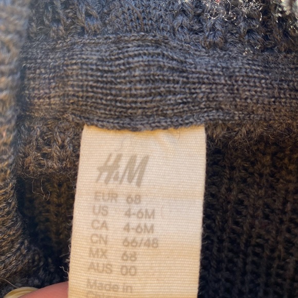 H&M Baby Wool Sweater with Hood - Picture 3 of 4